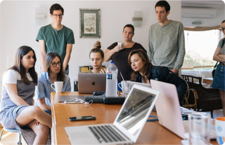 Ein überarbeiteter Zeitungsredakteur